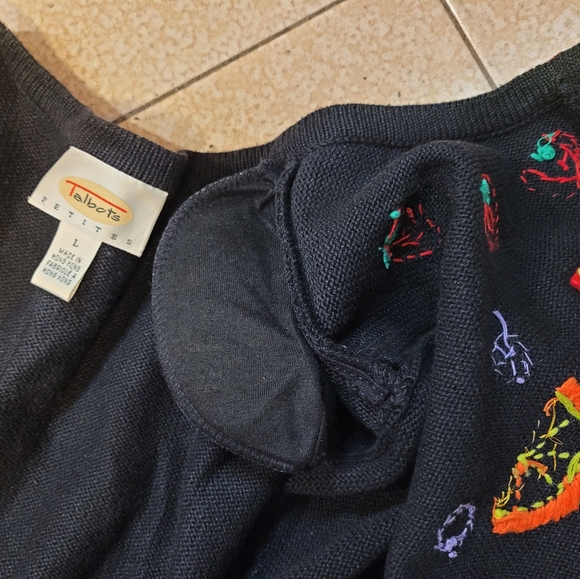 *Rare* Vintage Cardigan Sweater Black Multicolor Fruit Print Crocheted Buttons - Picture 10 of 10